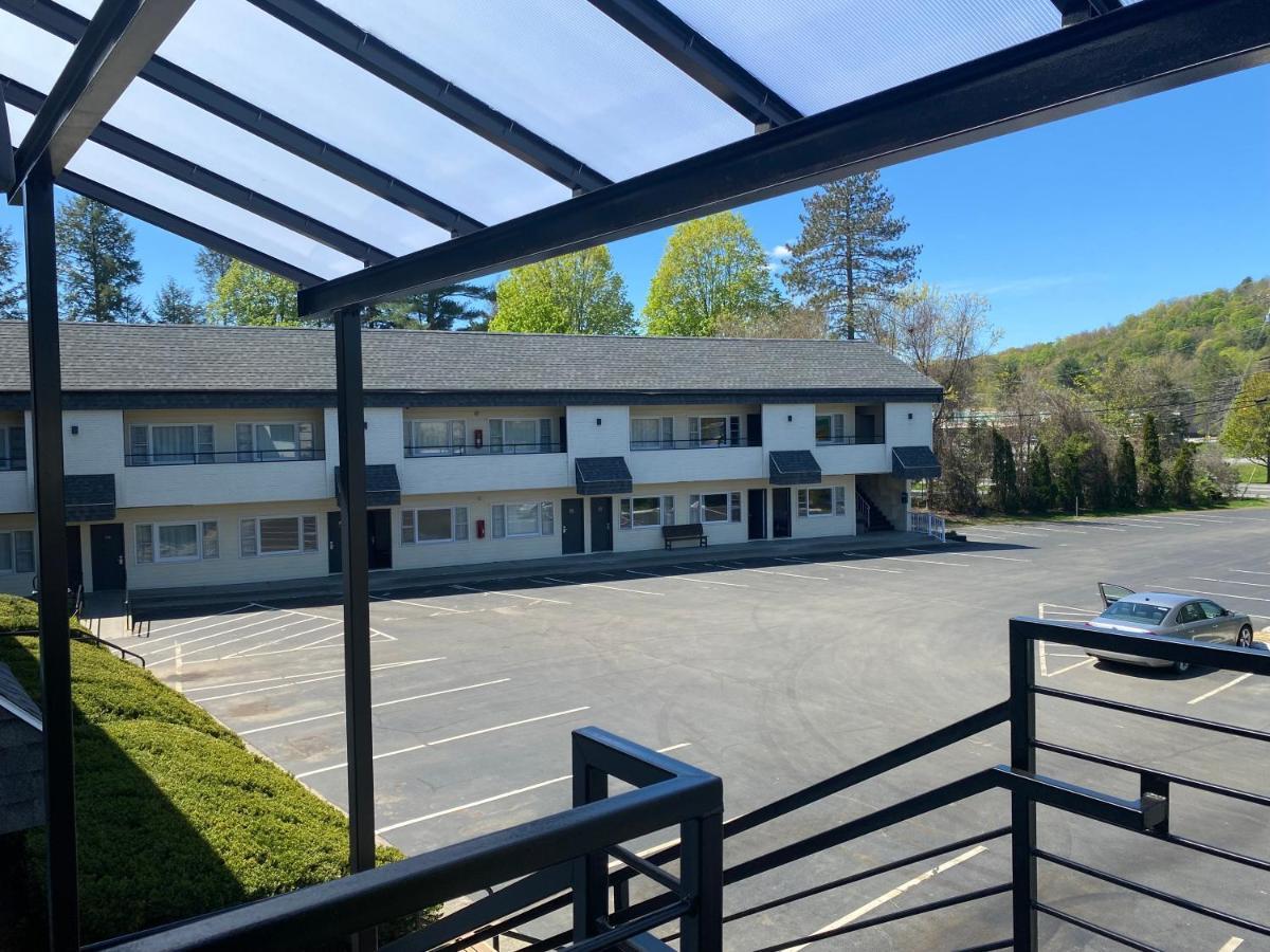 The Black Mountain Inn Brattleboro Εξωτερικό φωτογραφία